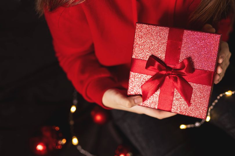Woman in tears as husband hands her strange box as early Christmas present