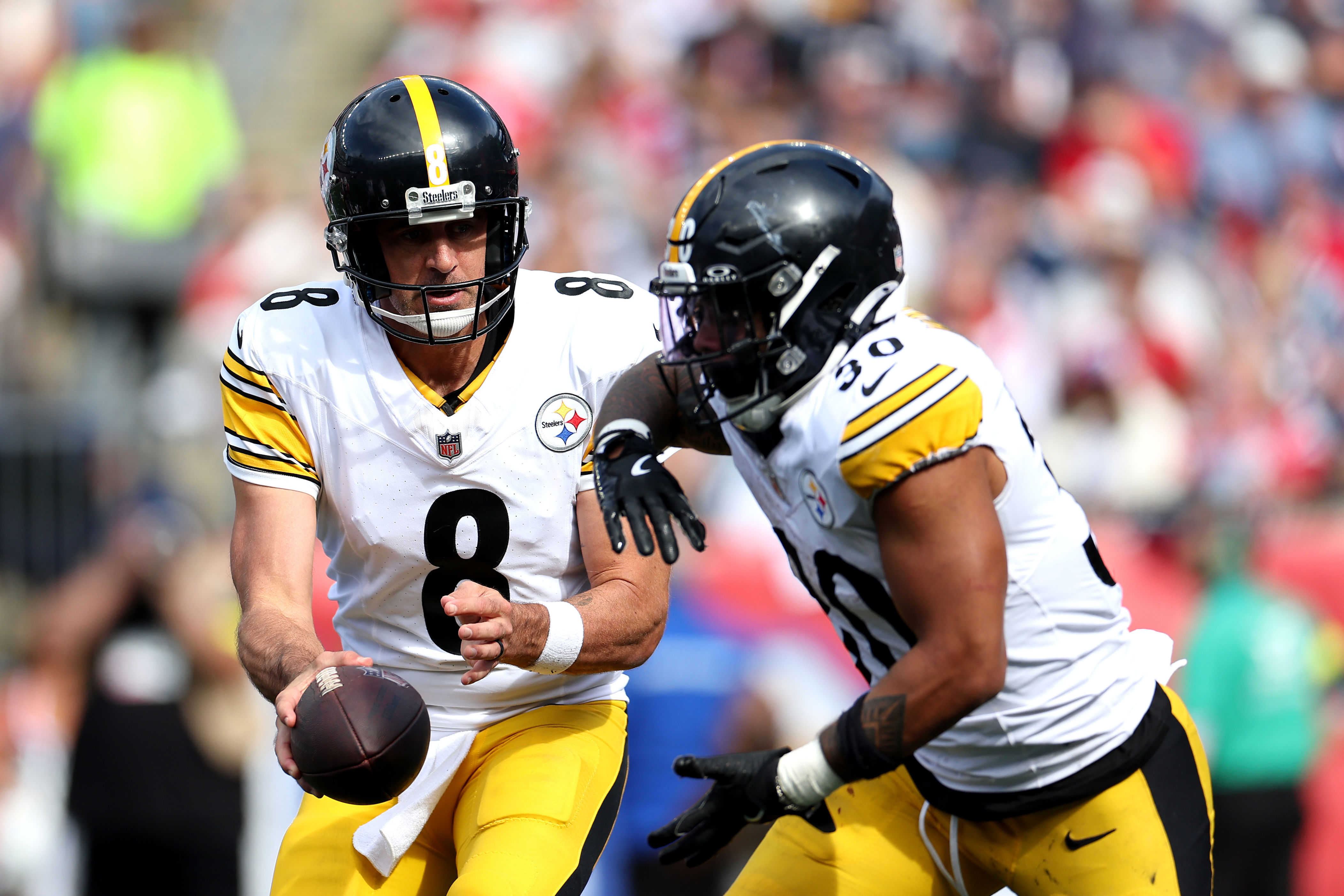 Illness strikes Steelers hours before Monday Night Football<br>