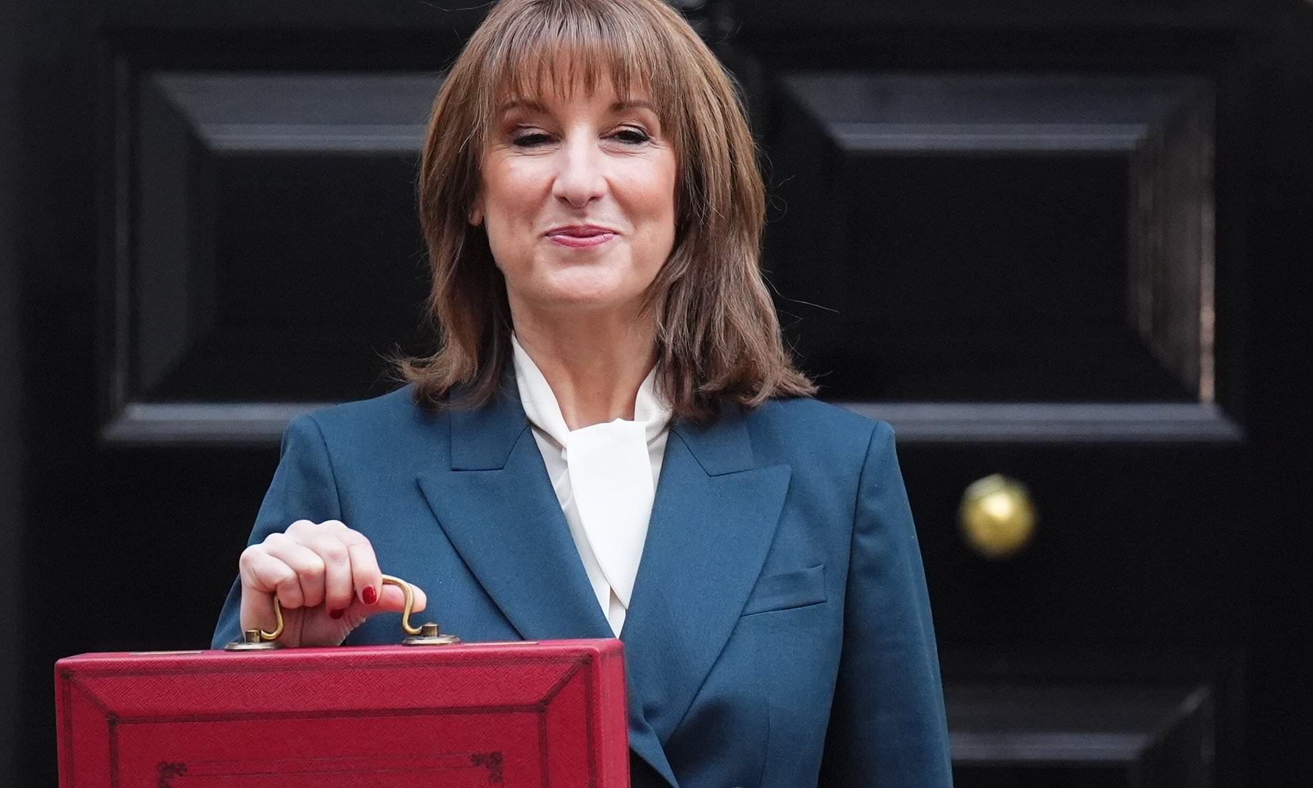 Reeves accused of 'stealing Christmas' as household gloom about ...