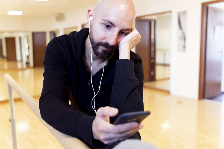 Is Spotify down or is it just you?