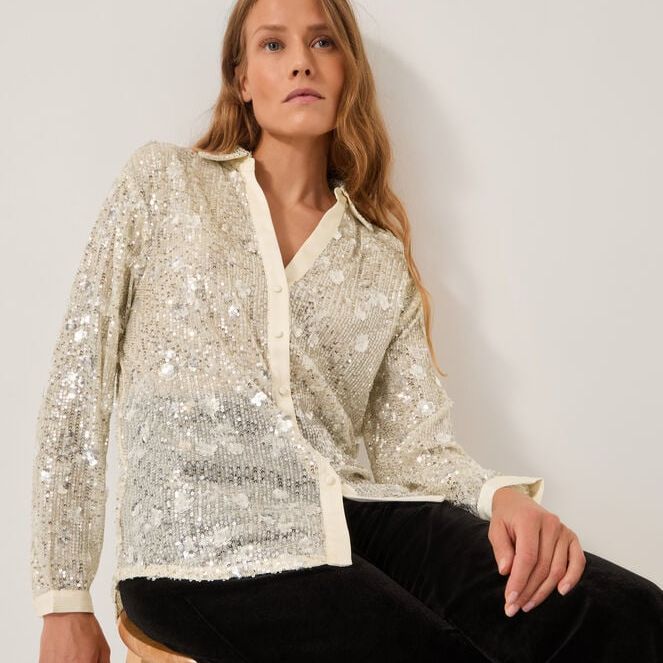 Shirley Ballas mini skirt and sequinned shirt look is the perfect look ...