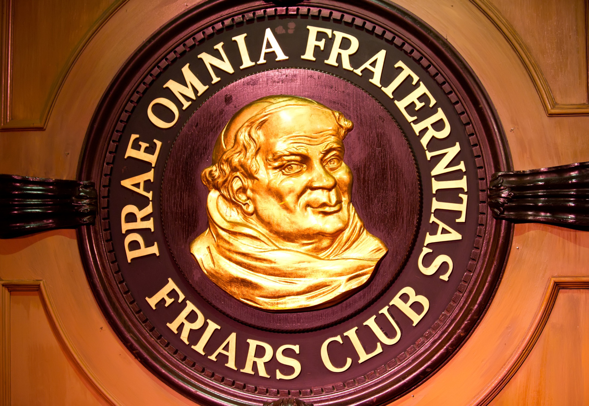 What was the New York Friars Club, and who were its celebrity members?