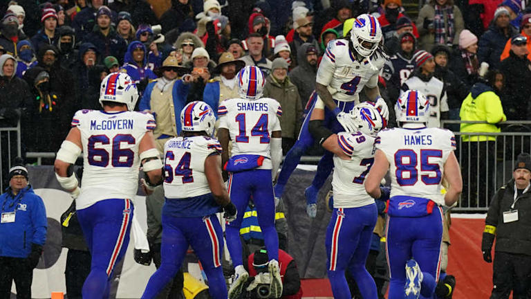 Jordan Phillips trashes Patriots fans after Buffalo Bills' Week 15 ...