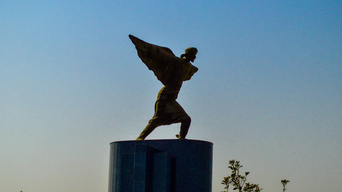 Abbás Ibn Firnás, el hombre que cayó del cielo de Córdoba