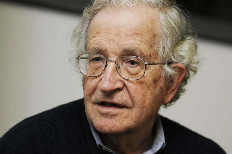 7 Pemikiran Chomsky yang Menginspirasi dan Memicu Renungan Mendalam