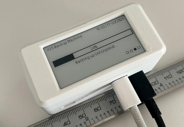 Developer builds portable backup box that stores iPhone data locally