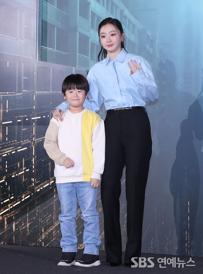 [E포토] 권은성-김다미, '대홍수'의 엄마와 아들