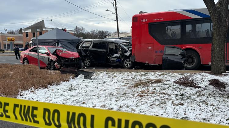 Deadly Richmond Highway crash involving Metro bus under investigation