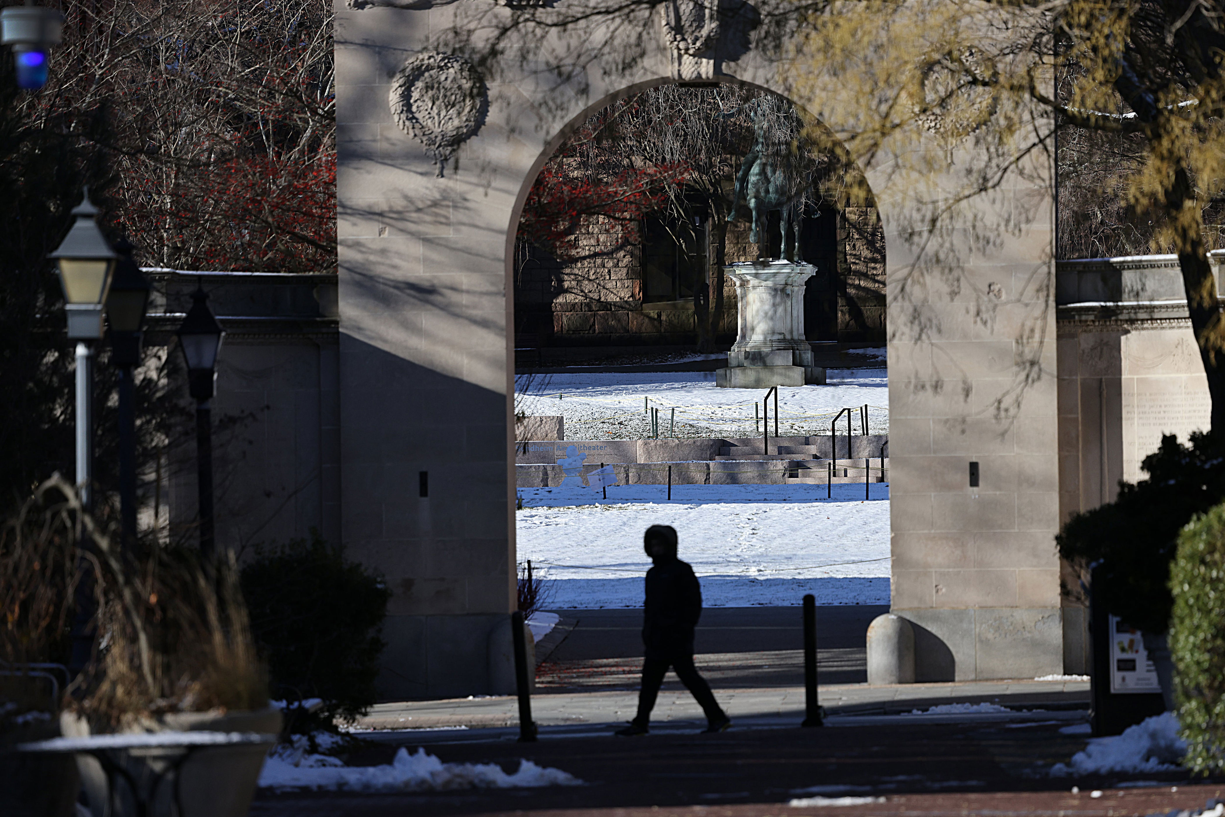Providence police release new video of Brown shooting suspect<br>