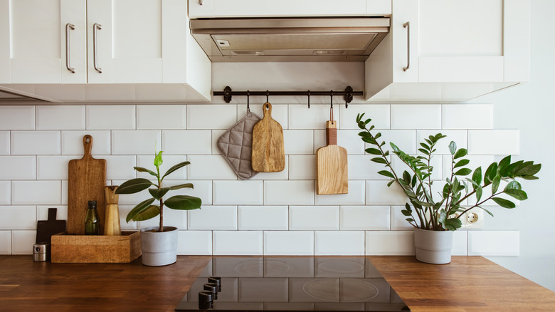 The chic backsplash trend that's bringing subtle sophistication to ...