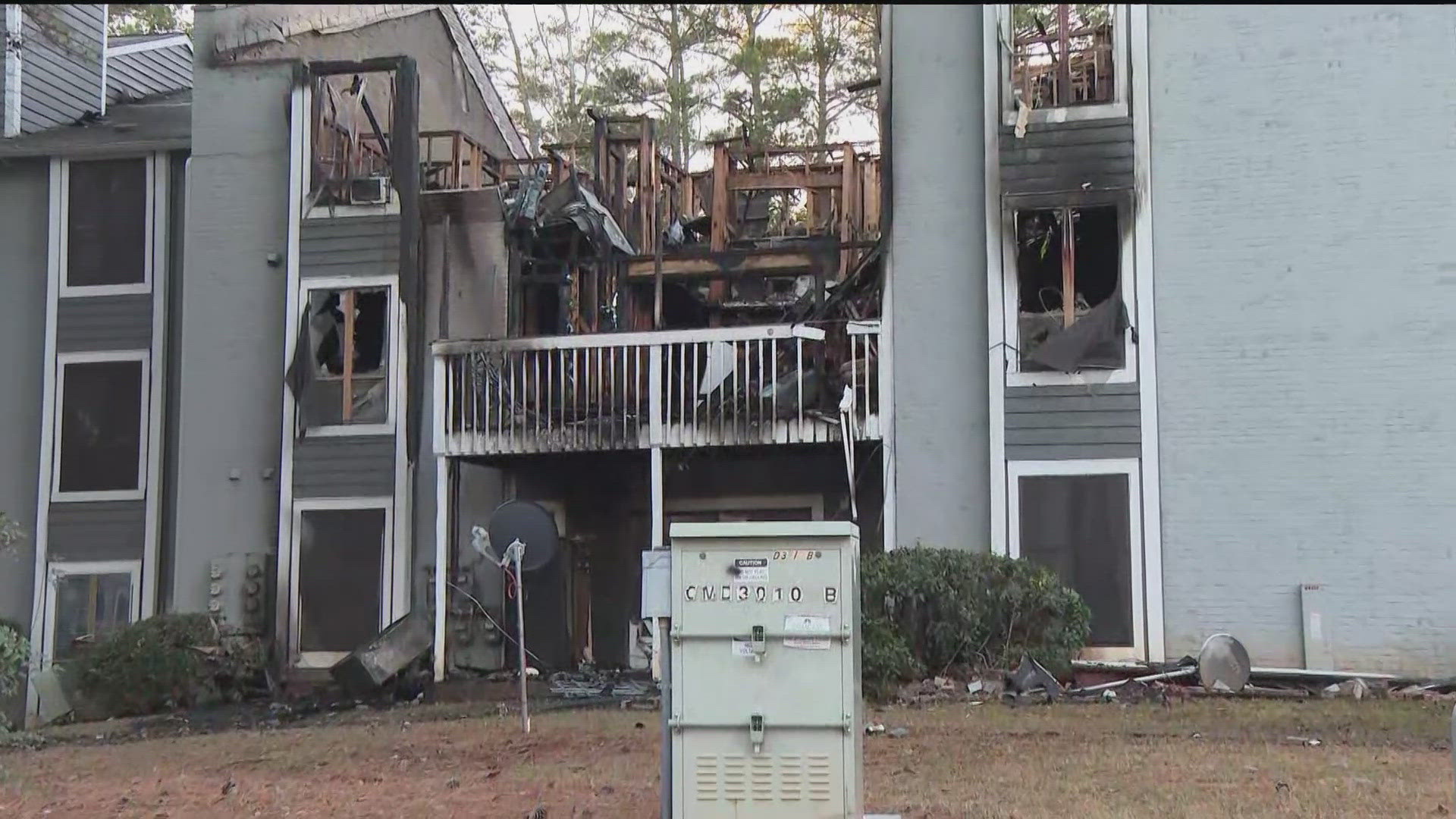 Families displaced after apartment fire in DeKalb County