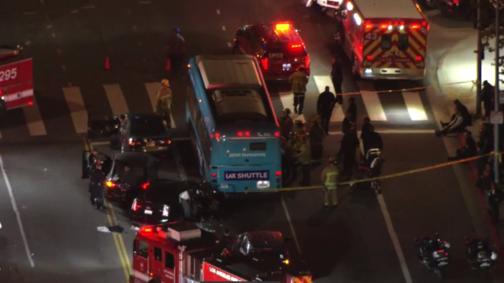 2 hospitalized after crash involving LAX shuttle bus in Westchester