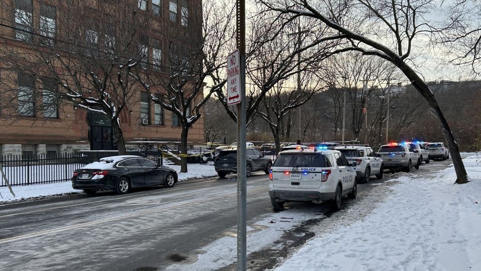 1 hospitalized after shooting in Cincinnati