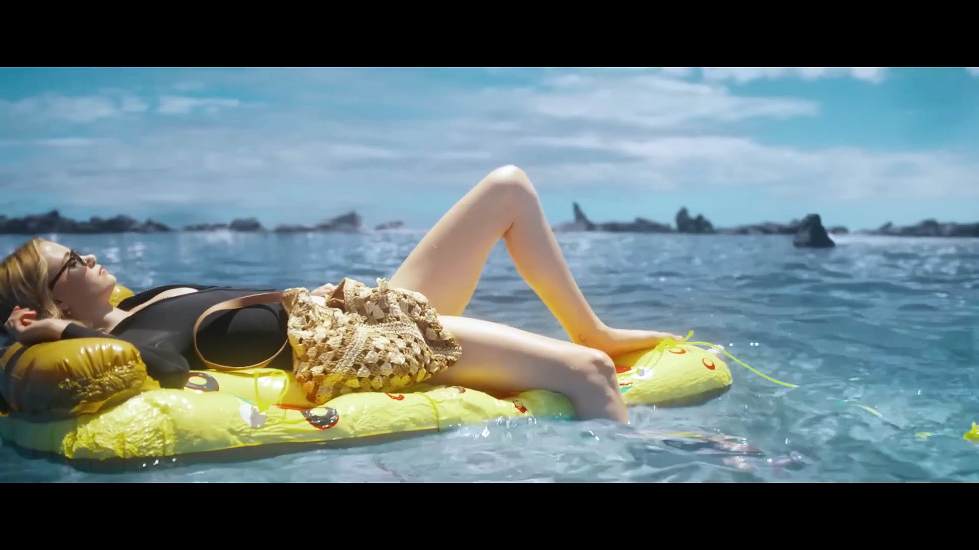 Killer Whale Movie 2026 Virginia Gardner Mel Jarnson Mitchell Hope