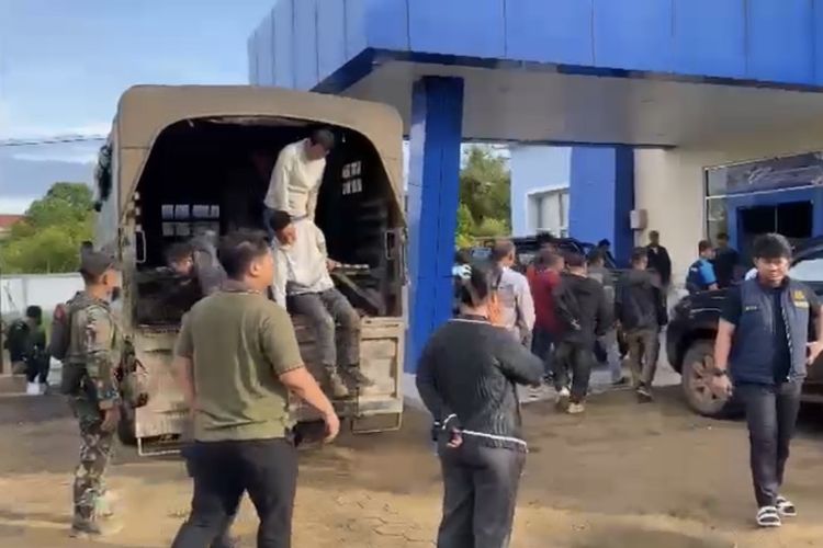 Kisah 15 WNA Tiongkok Bentrok dengan TNI di Tambang Emas Ketapang