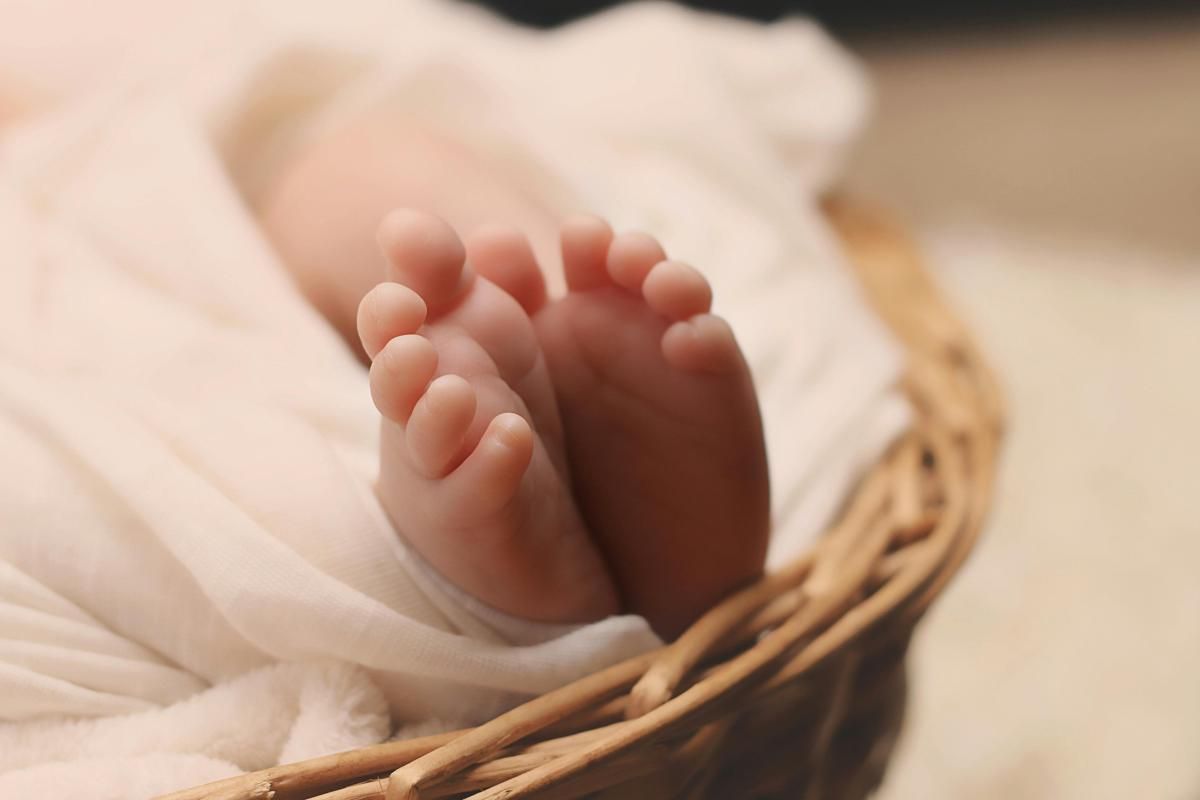 Kronologi Bayi 6 Bulan di Ciputat Meninggal Usai Dilempar Ayah Kandung