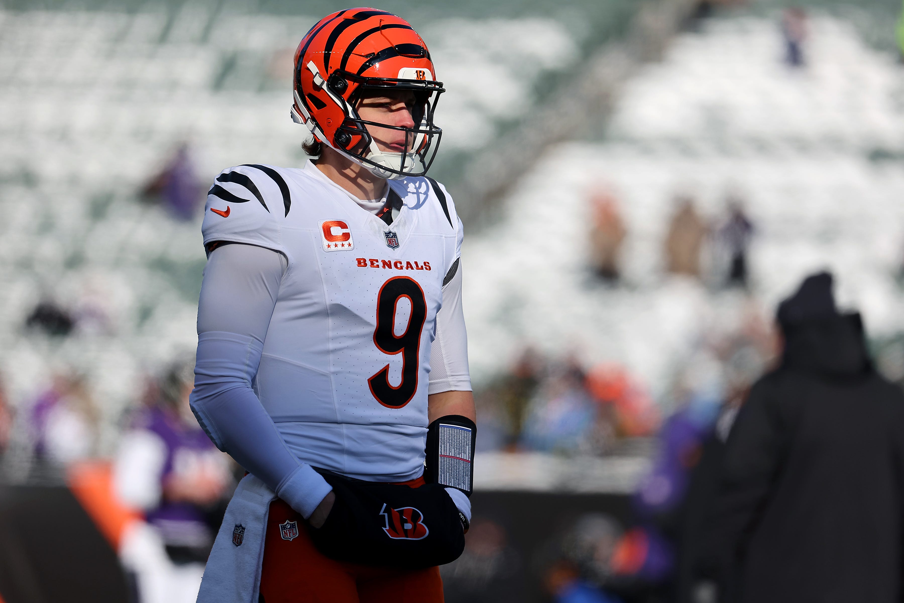 Joe Burrow pops up with a new listing on Bengals injury report<br><br>