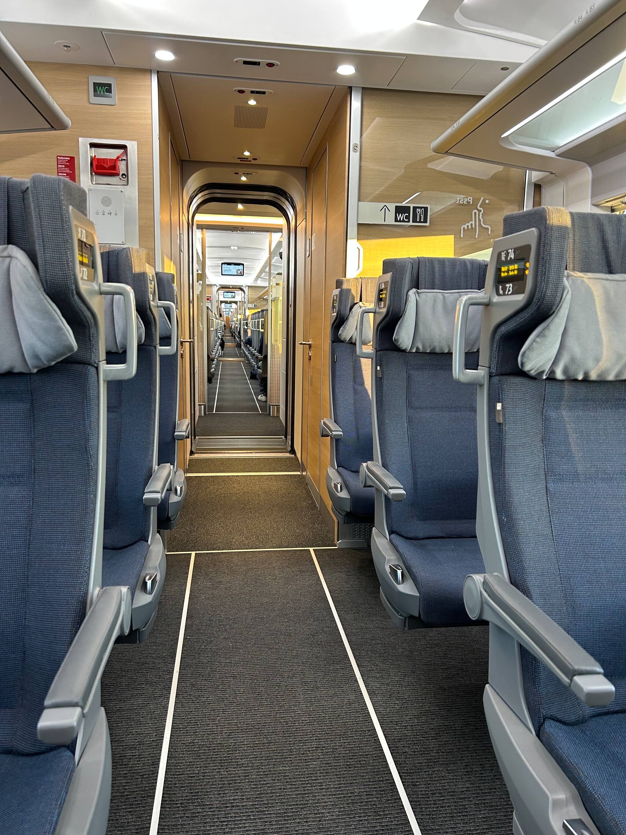 Anderes Raumgefühl: Der ICE L erlaubt einen Blick durch den ganzen Zug. Quelle: RND