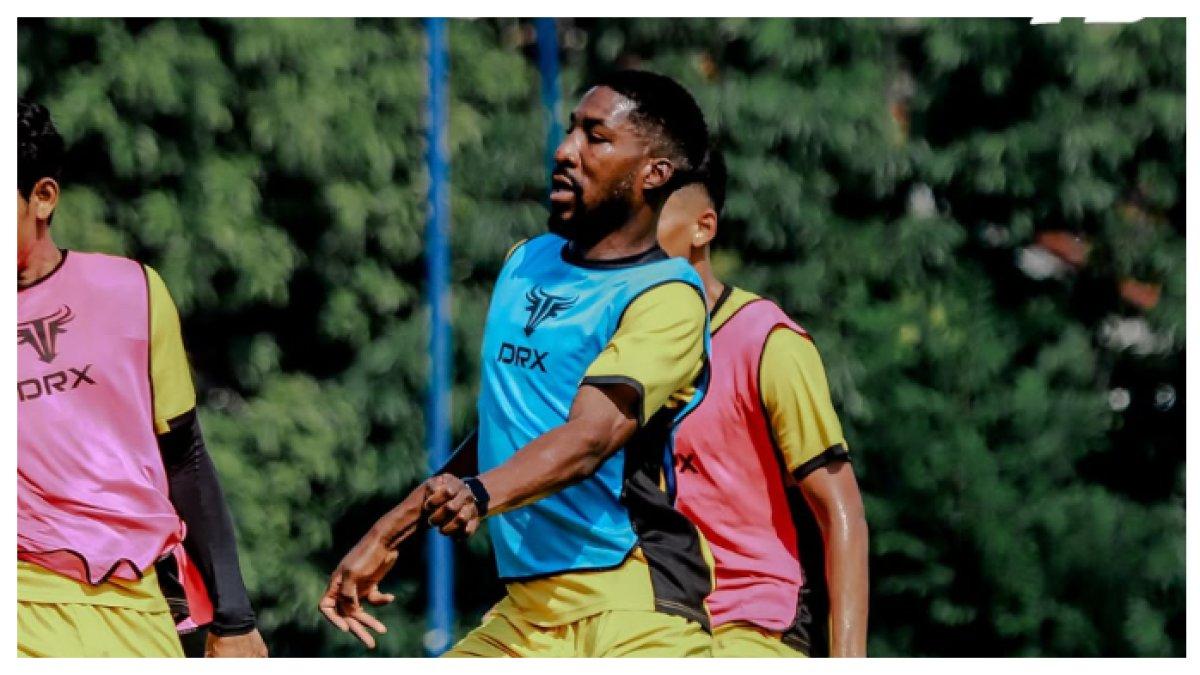 Semen Padang Tolak Turun Kasta: Mantan Bintang PSIS Semarang Datang, Spartacks Puas?