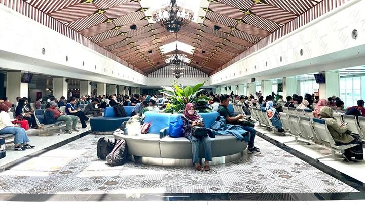 InJourney: Nataru, Penumpang Bandara Adi Soemarmo Naik