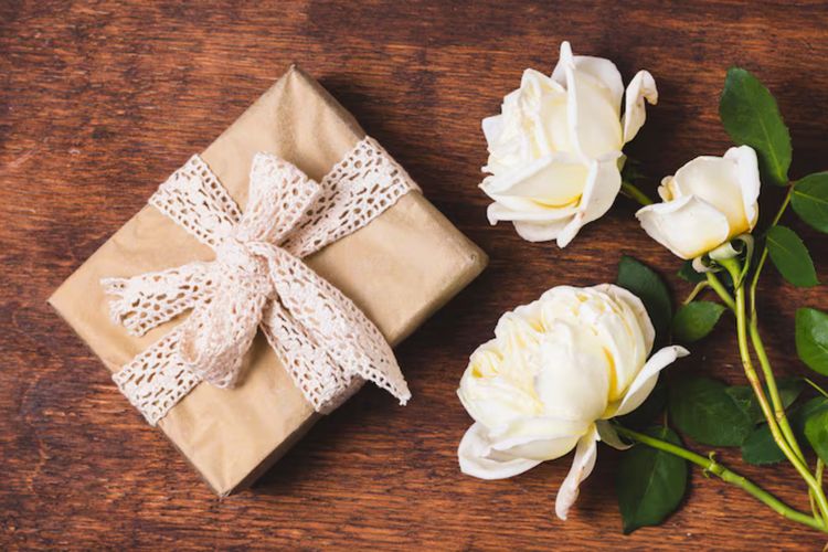 12 hadiah pernikahan unik dan bermakna