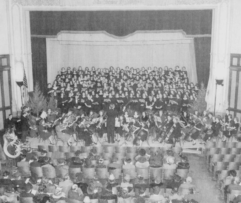 Shurtleff College ensembles perform Handel's 'Messiah' in Alton in 1941