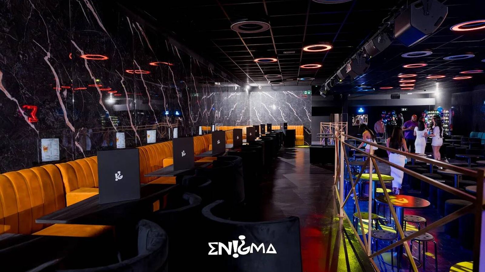Una nueva discoteca de rumba colombiana abre en Barcelona con 1.030 m² ...