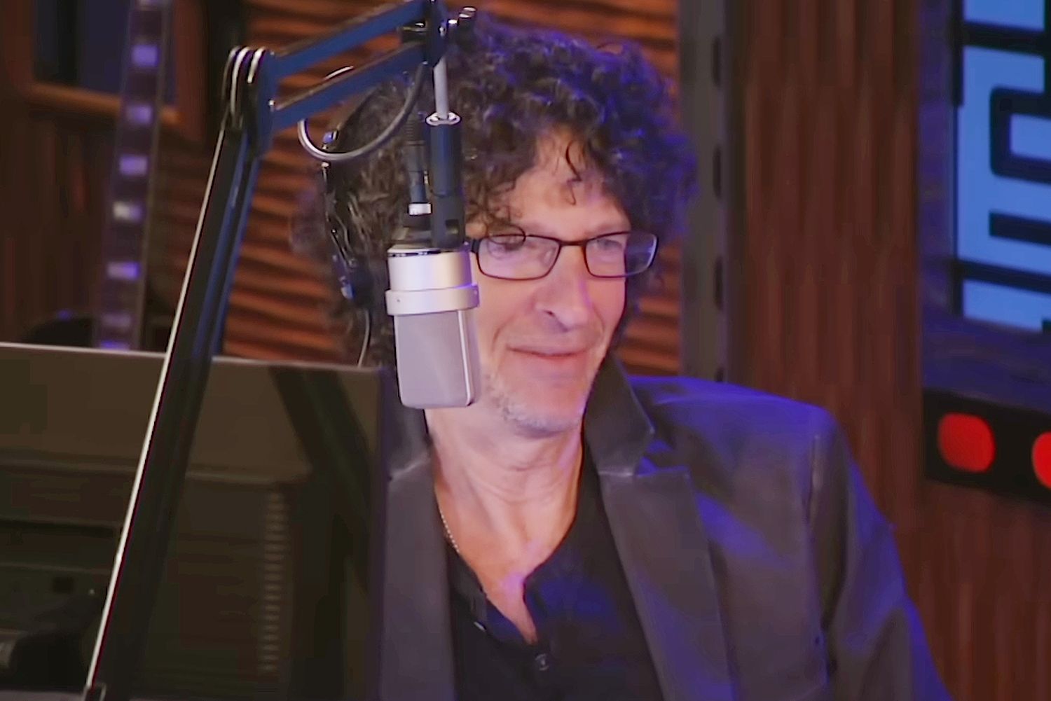 is daniel stern related to howard stern