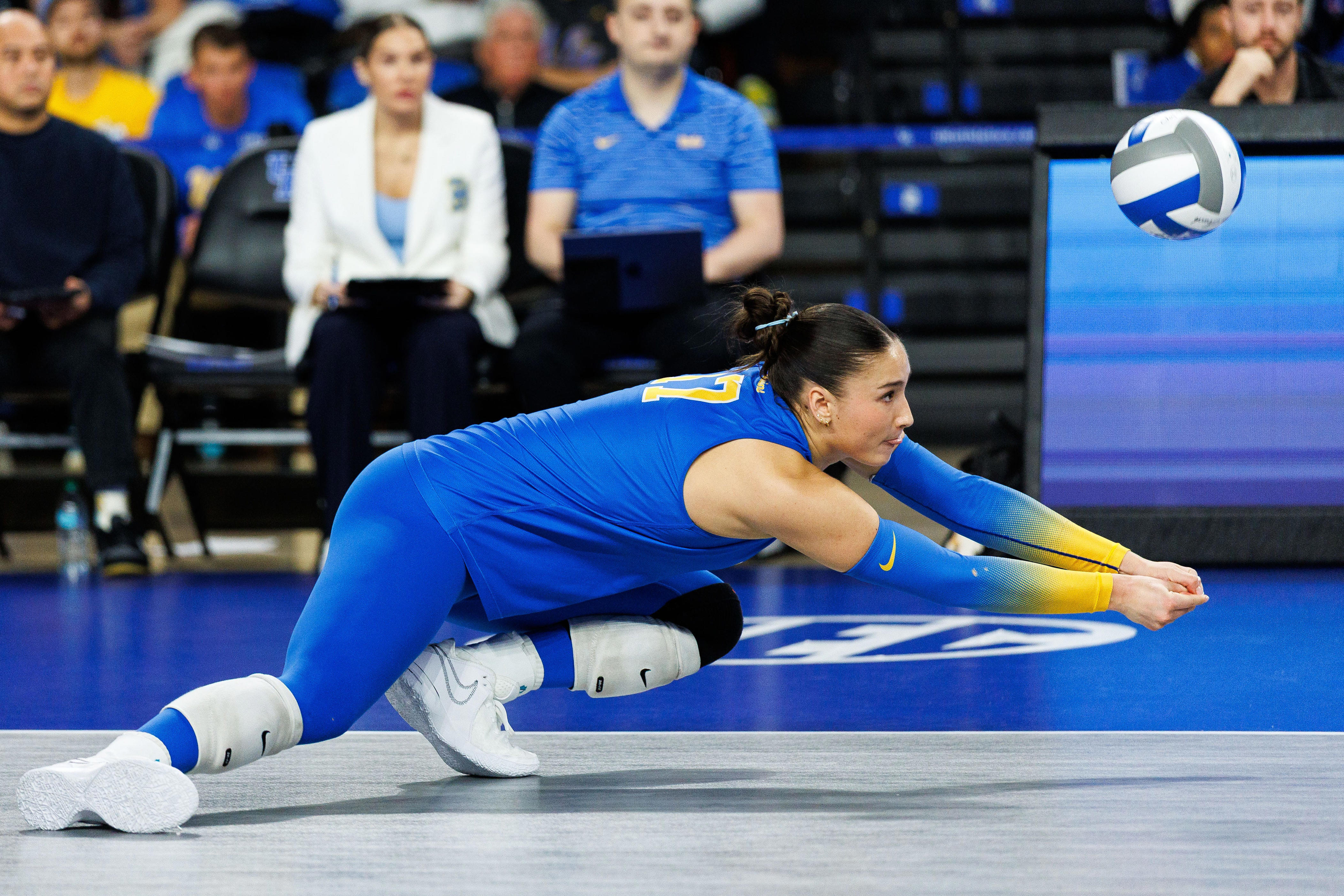 13 action-packed volleyball tournament photos as Final Four nears
