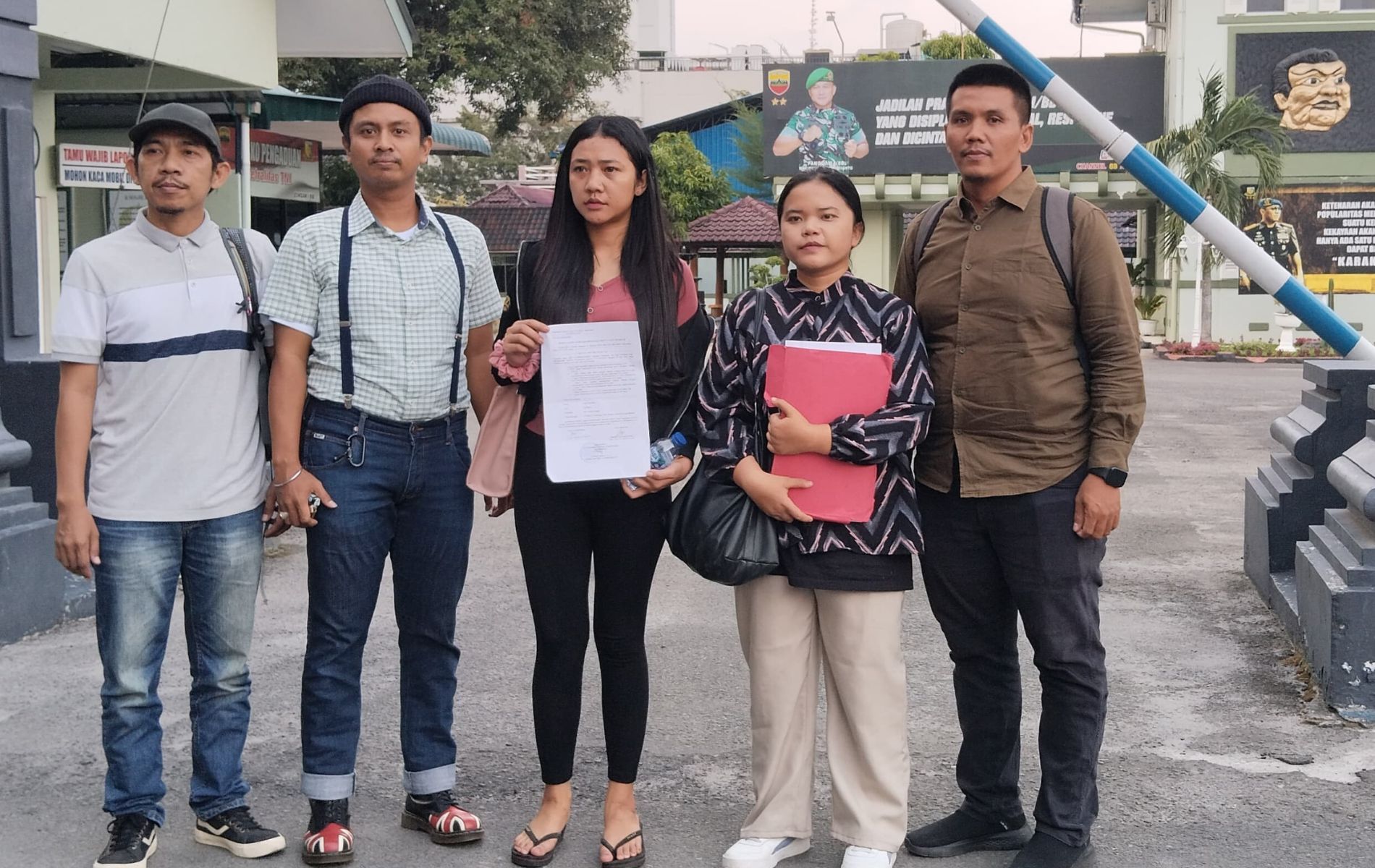 Dua Korban Kekerasan Diduga Terlibat Oknum TNI Gugat UU Militer ke MK