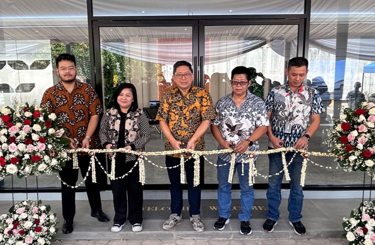 Polytron hadirkan showroom EV pertama di Bandung, tingkatkan akses dan tren mobil listrik