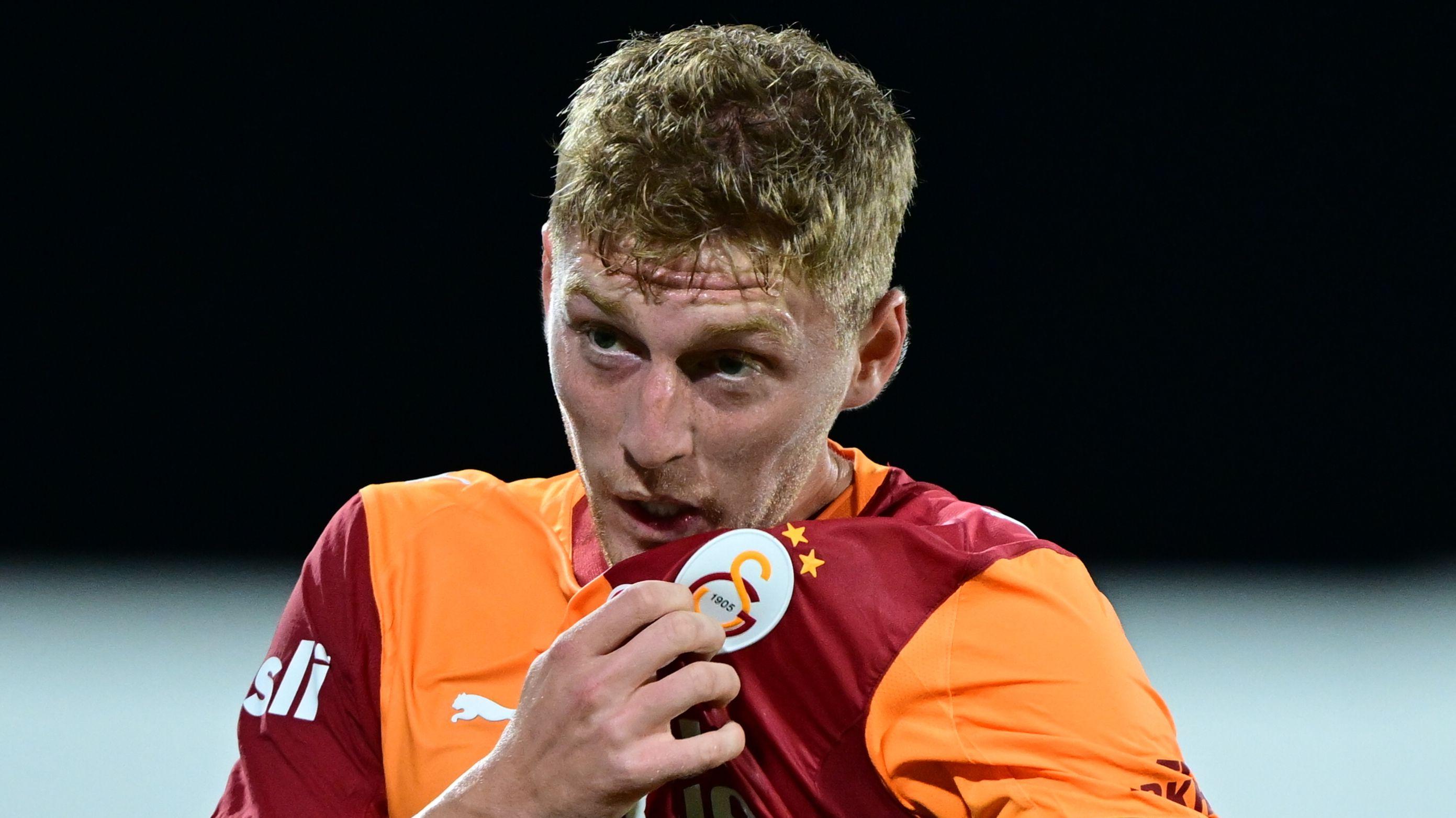 'Very strict' sanctions needed in Turkish scandal