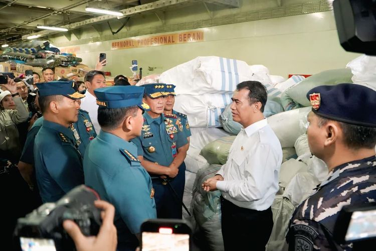 Kementan dan TNI AL percepat bantuan kemanusiaan ke Aceh dan Sumatera