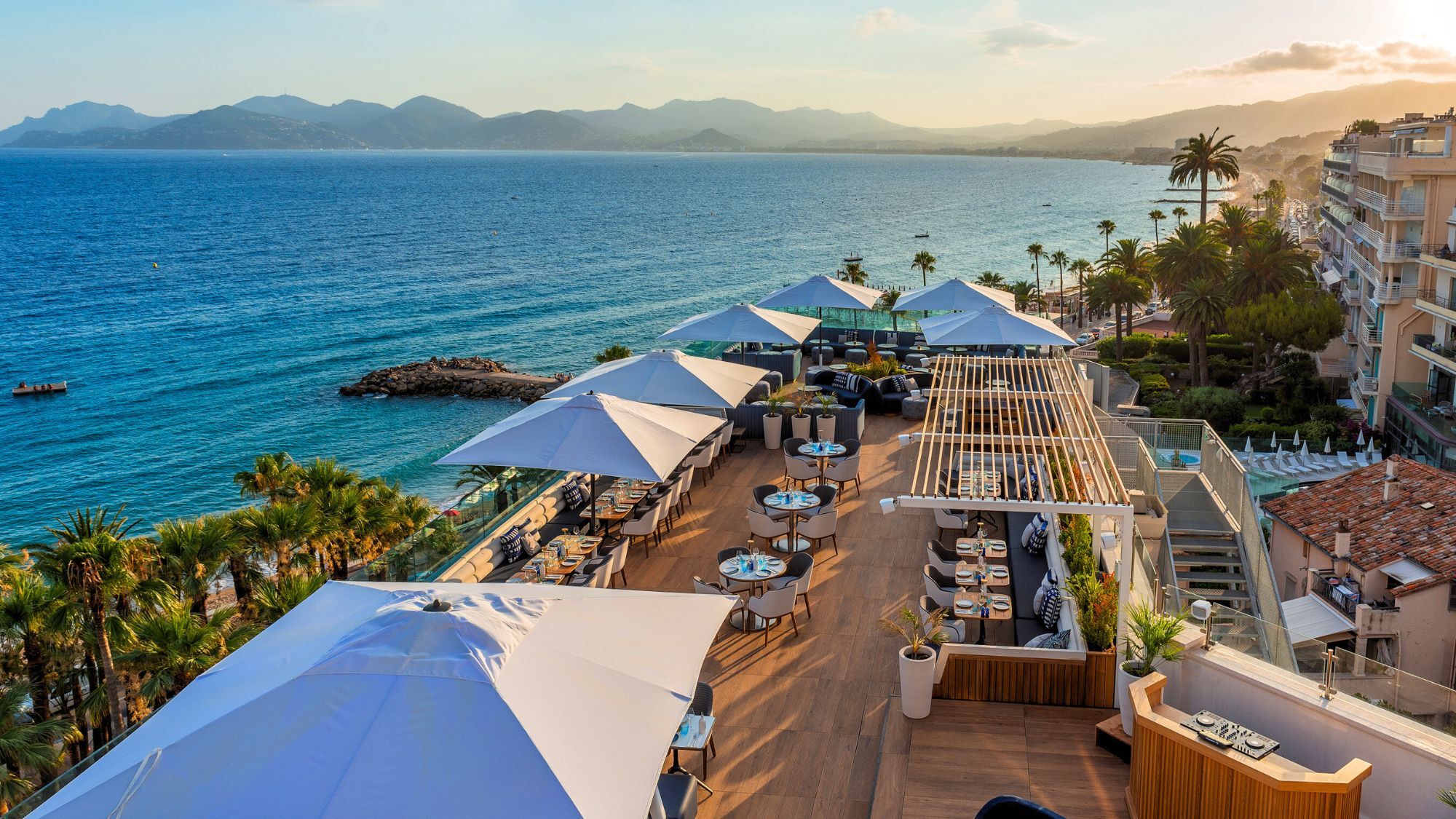 Marea, le magnifique rooftop qui fait chavirer la Côte d'Azur près de Nice