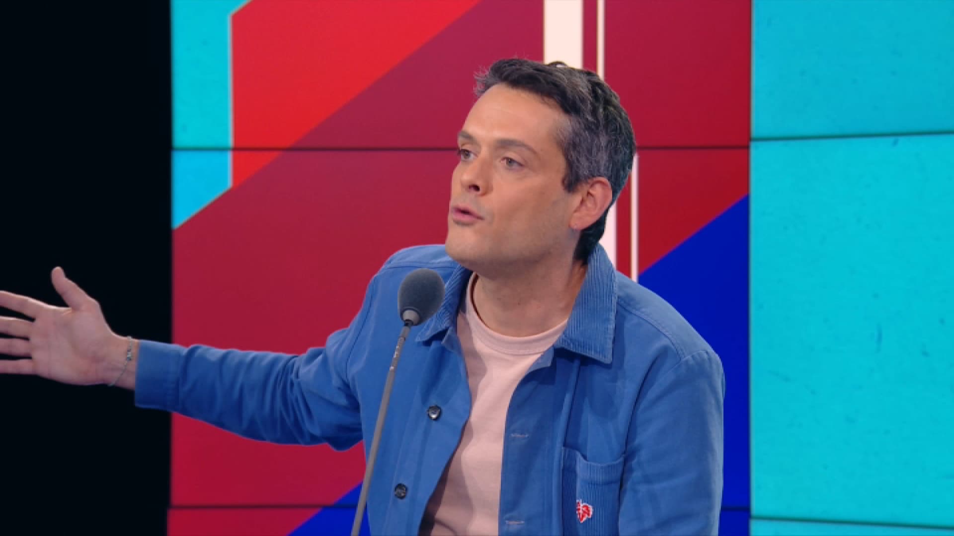 Qu'il la ferme » : Baptiste des Monstiers tacle Florent Pagny qui soutient Javier  Milei