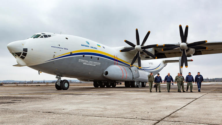 Antonow An-22 