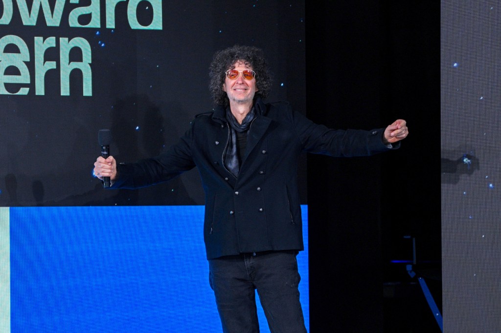 Howard Stern isn't going anywhere, announces new 3-year deal