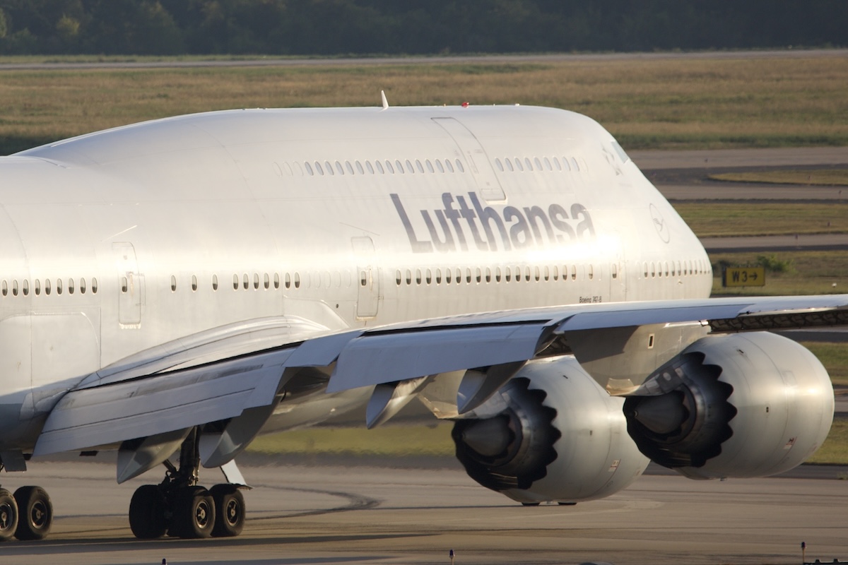 Lufthansa selling pair of 747-8s, retire two 747-400s