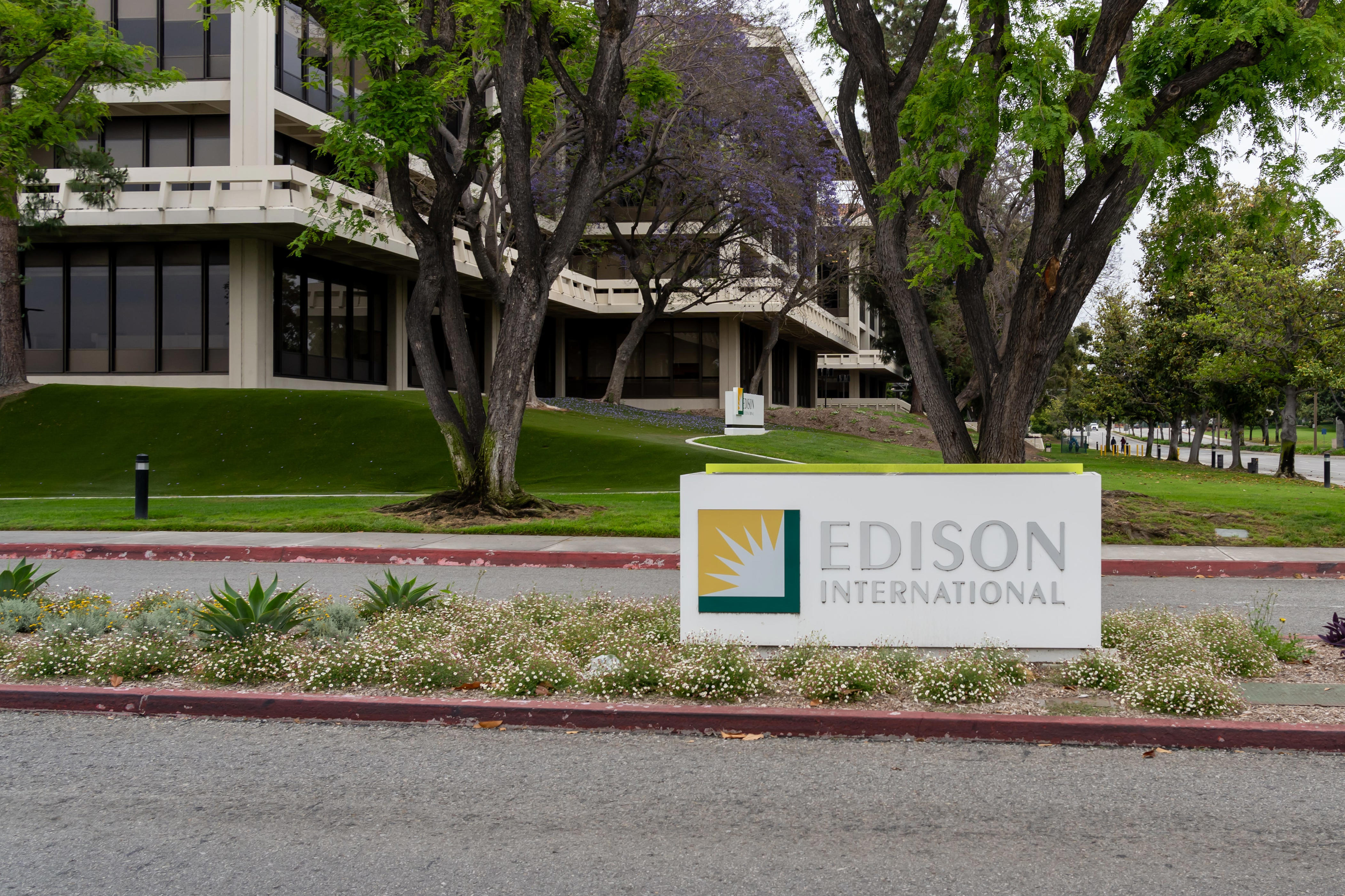 Eaton Fire survivors demand SoCal Edison provide housing relief