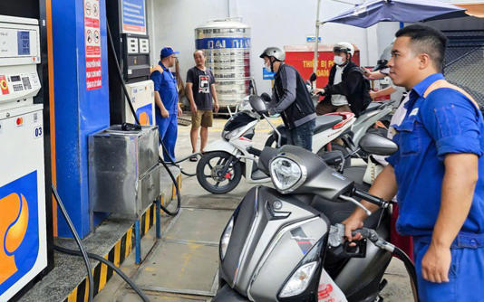 Xăng sinh học: Doanh nghiệp còn lăn tăn về hiệu quả kinh doanh, mức giá