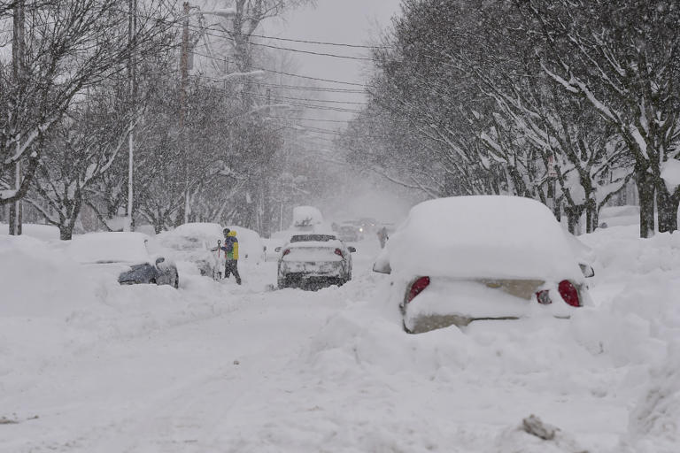 Warning issued for 3 feet of snow as 'powerful' winter storm threatens ...