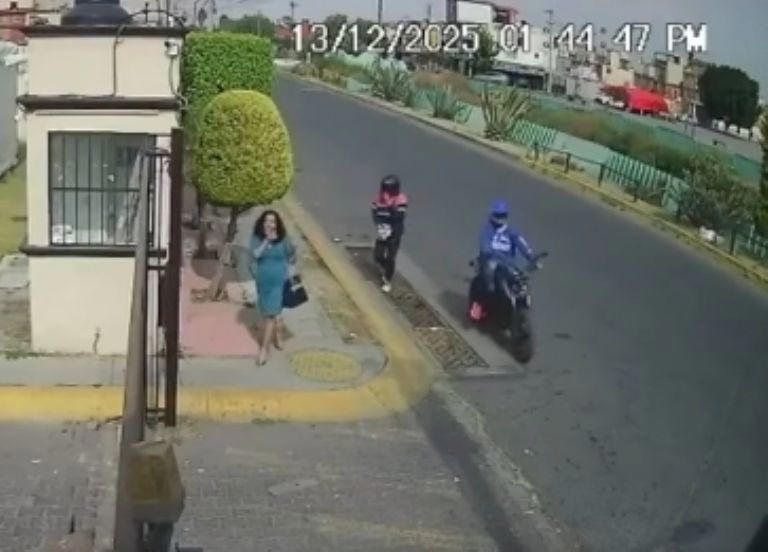 Mujer es asaltada violentamente en calles de Las Américas, Ecatepec | Video