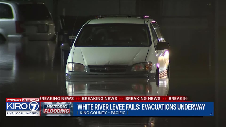 Video: White River levee fails, evacuations underway<br><br>