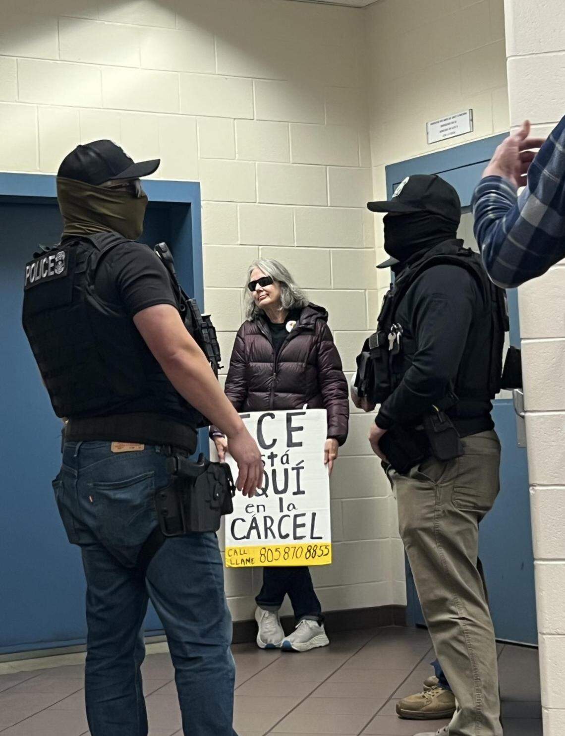 ICE rushed into SLO County jail to grab inmate. Then jail staff intervened<br>