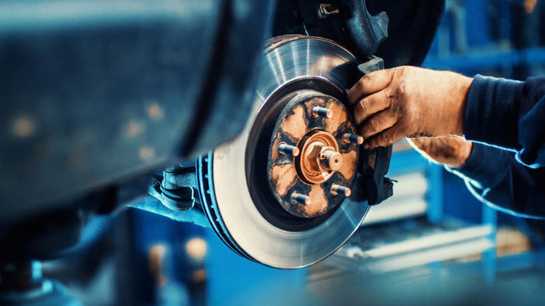 How to properly bed brakes (and what happens if you don't)