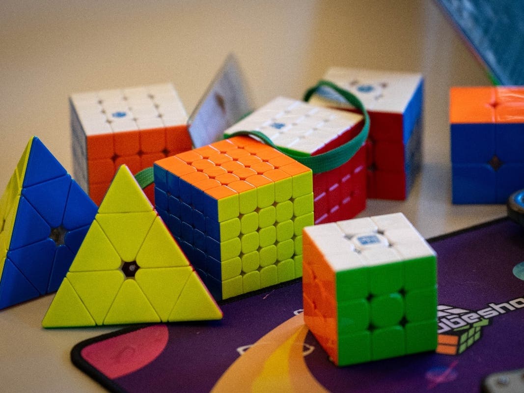 Dublin students organize international Rubik's Cube competition at ...