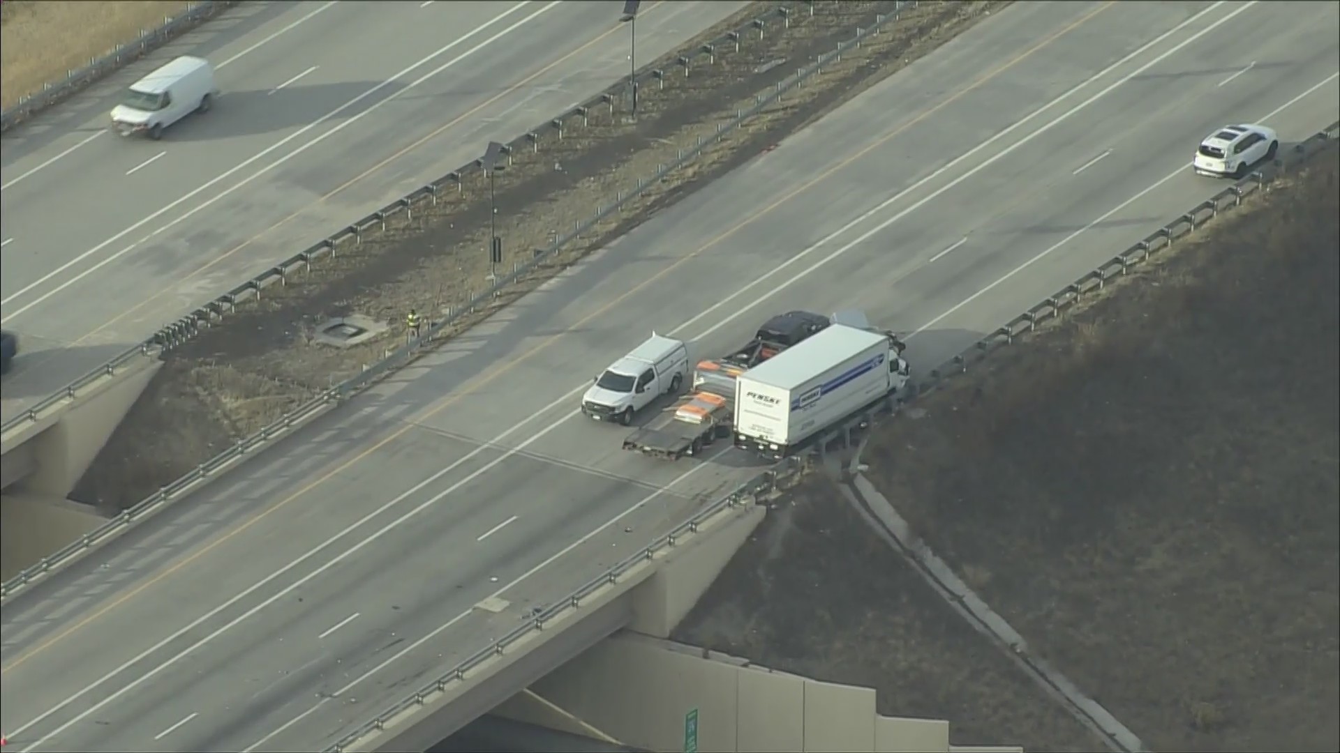 1 dead, 3 injured in crash on Interstate 25