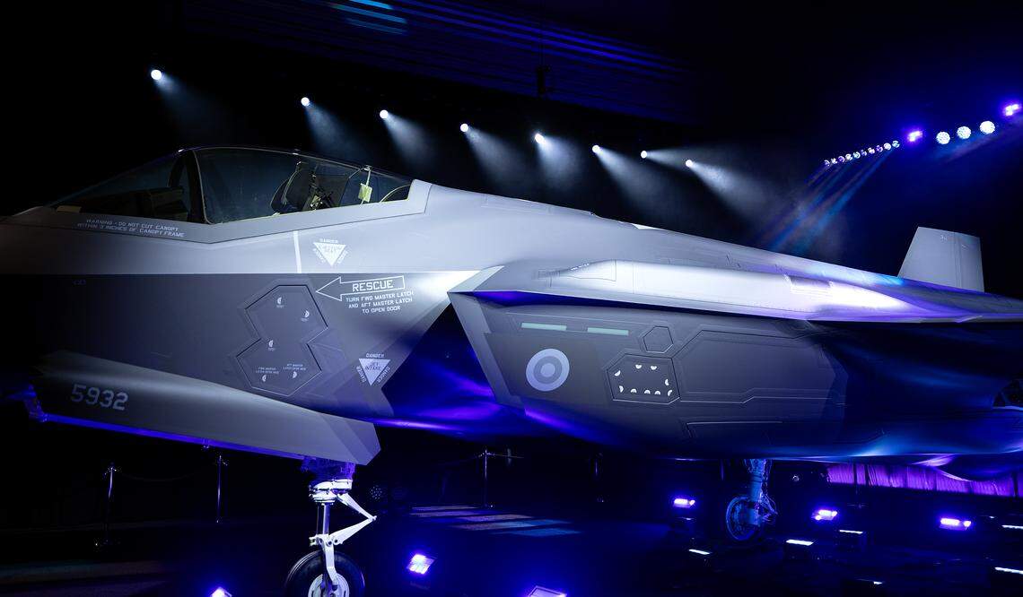 Lockheed Martin lands 10-year deal to build at least 850 F-35 jets ...