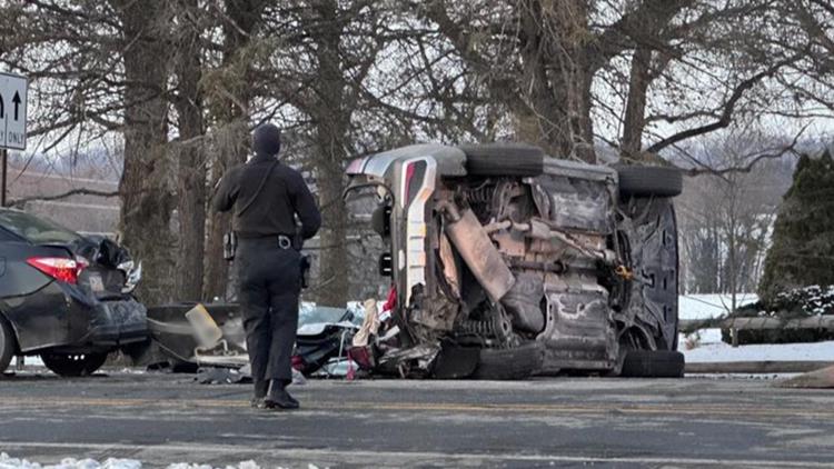 6 vehicles involved in Lancaster County crash