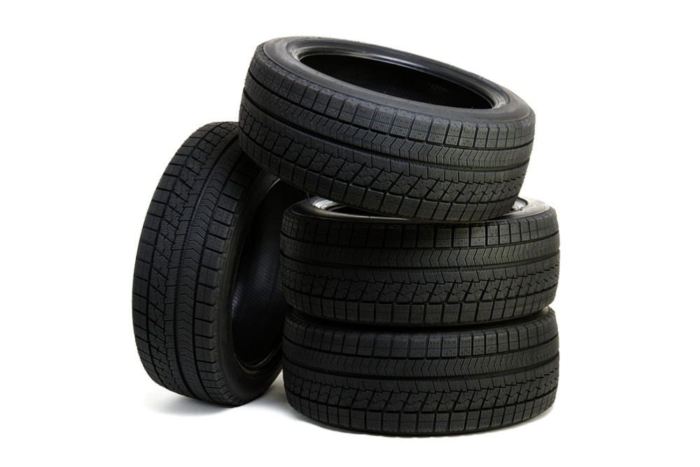 Tanda-tanda ban mobil perlu diganti, ini cara menggantinya!